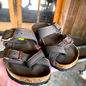 Maui Island toddler girl Birkenstock dupe